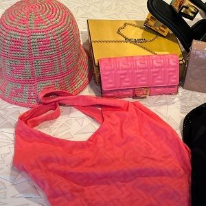 BRAND NEW Fendi PINK Raffia Bucket Hat